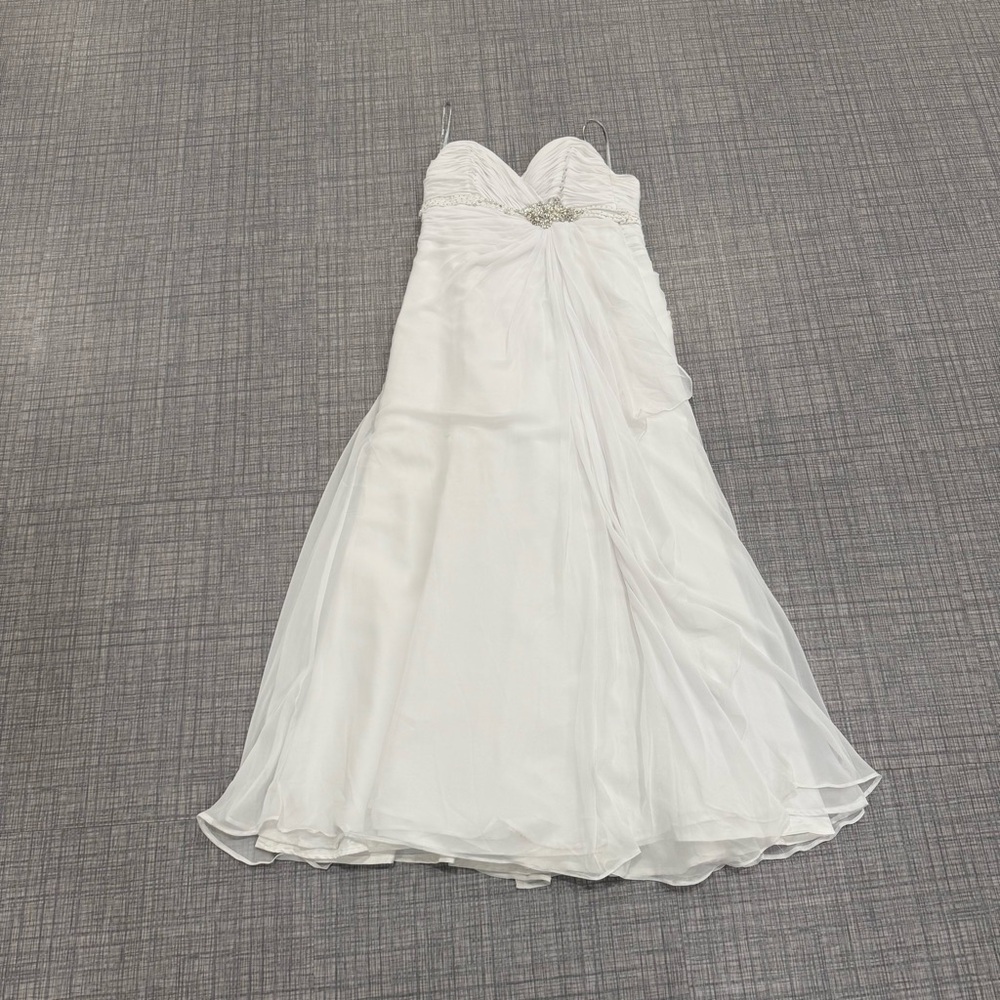 Maggie sottero wedding dress in phenomenal condition trying to sell fast